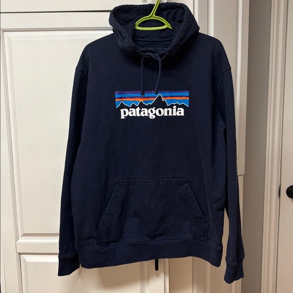 PATAGONIA P-6 Logo Uprisal Hoody in New Navy sz XL - Picture 2 of 6